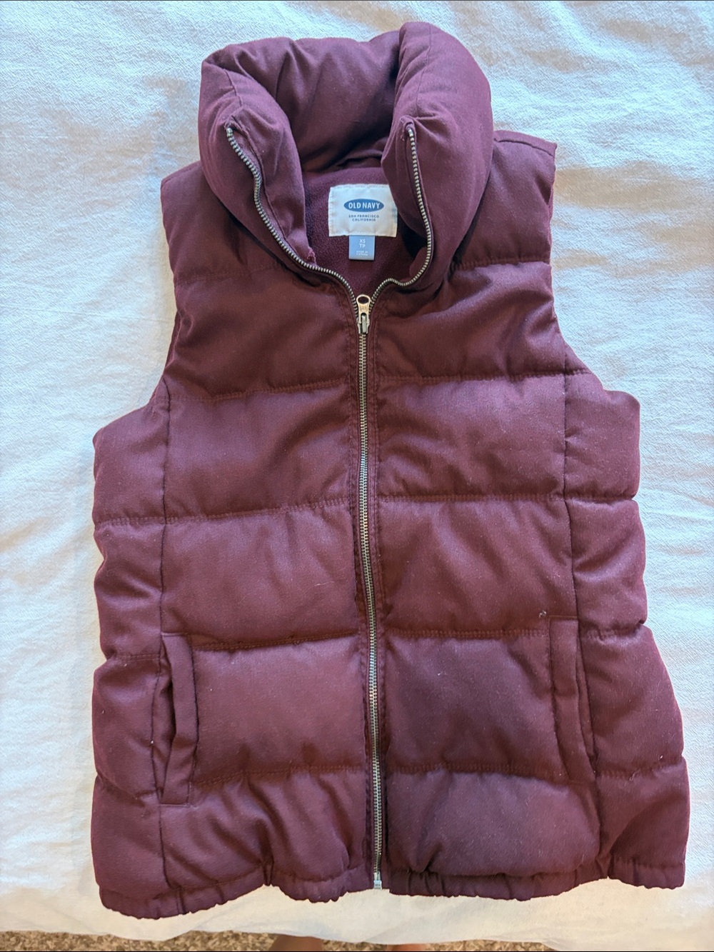 Old Navy Quilted Puffer Vest in Burgundy